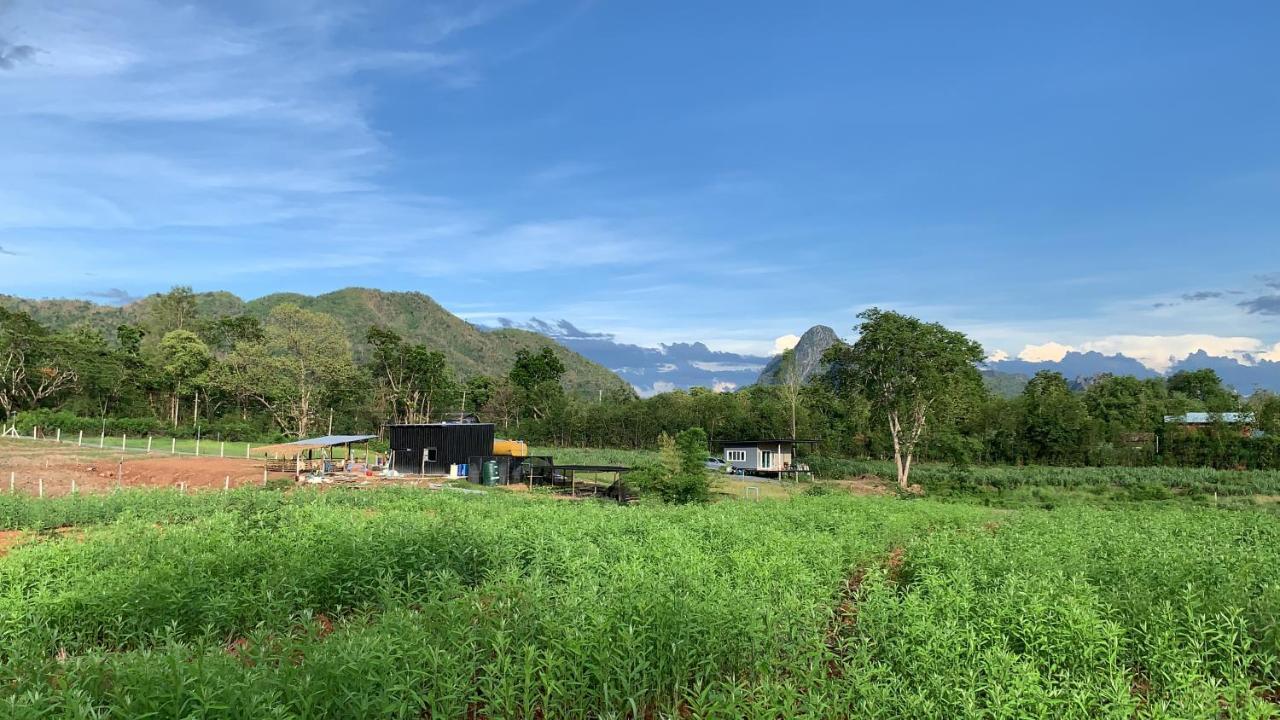 ฟาร์มแกะภูกระดึง Waraporn Valley Ban Nong Tum エクステリア 写真